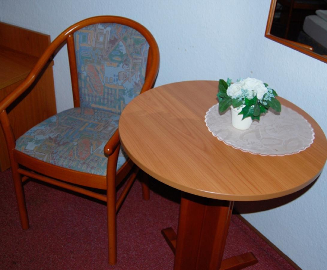 Hotel Neetzer Hof Quarto foto