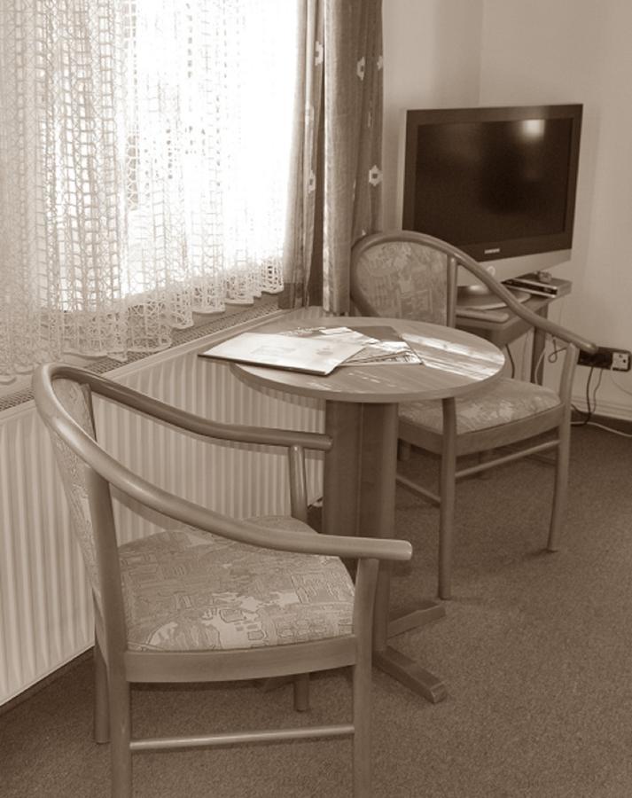 Hotel Neetzer Hof Quarto foto