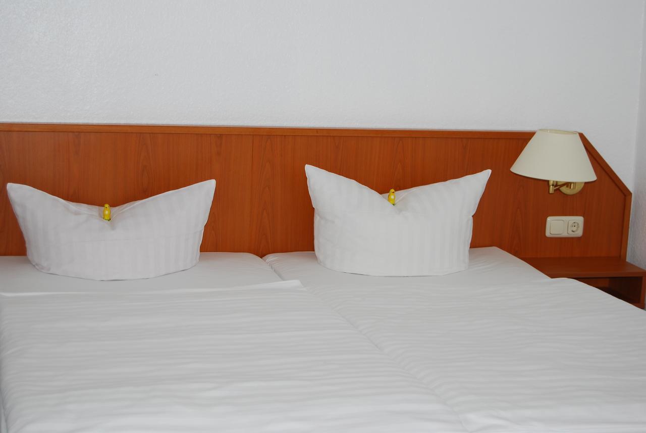 Hotel Neetzer Hof Quarto foto